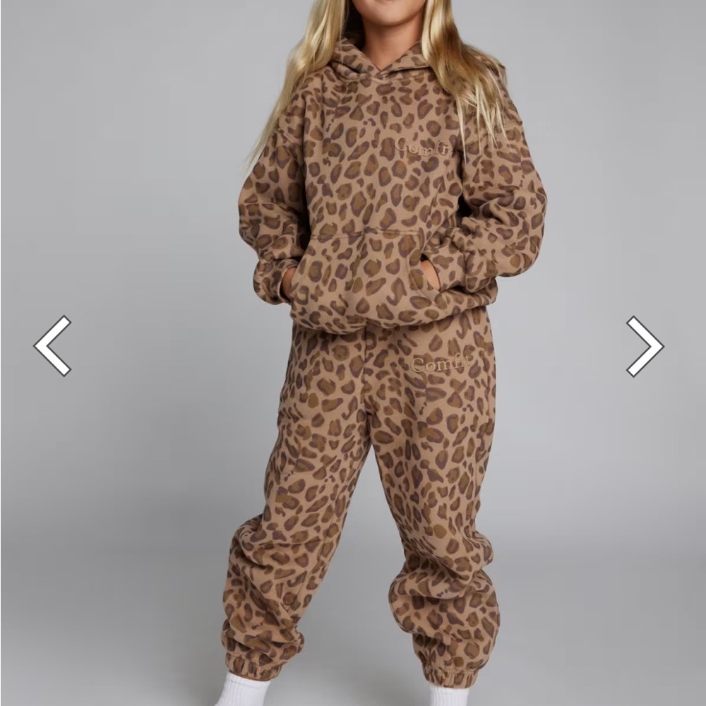 Leopard Comfrt XL Kids Hoodie and Joggers Set
